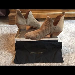 Sigerson Morrison Tan Suede “Bonnie” Booties sz 9
